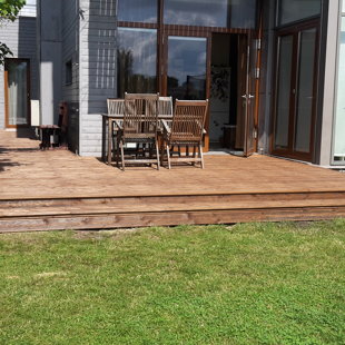 Wooden terrace, tinted oil larch planks 