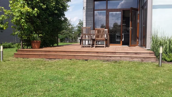Wooden terrace, tinted oil larch planks